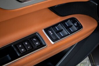 Jaguar XF 3.0D TDV6 Portfolio Auto - 10