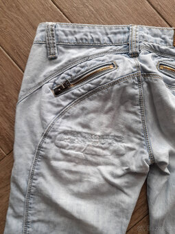 Světle modré džíny vel. S-M - 10