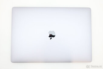 MacBook Pro i9-9980HK 32GB RAM 2TB 5600M OS26 NOVA BATERIE - 10
