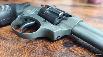 Flobert revolver ALFA 661 cal. 6mm - 10