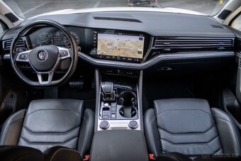 Volkswagen Touareg 3.0 V6 TDI SCR Elegance 4Motion - 10