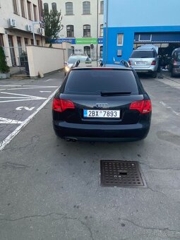 Audi a4B7 - 10