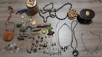 Střibro a bižuterie - 10