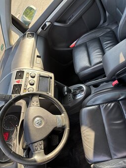VW Touran 2.0 TDI DSG - 10