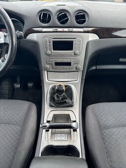 Ford Galaxy 2.0 TDCI GHIA 103kW 7-MÍST - 10