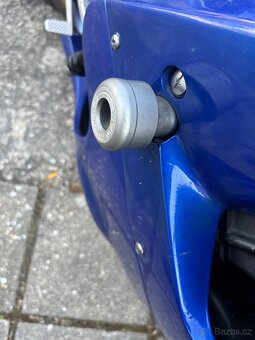 Yamaha R1 1999 - 10