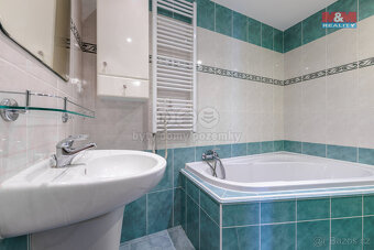 Prodej bytu 2+1, 61 m², Cheb, sídliště Skalka, ul. Lesní - 10