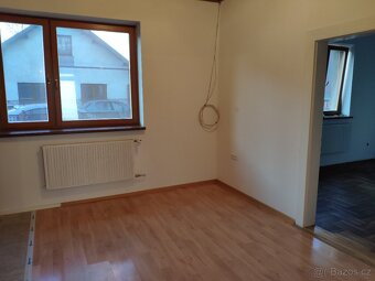 RD 2+1, 186m2, Holice - 10