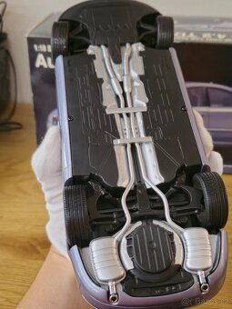 Audi A8 4.2 1:18 Kyosho - 10