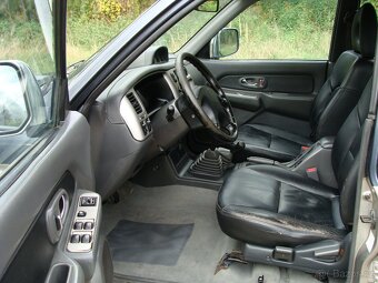 Mitsubishi L200, 2,5 TD 85 kw 4x4 rok 2005 - 10