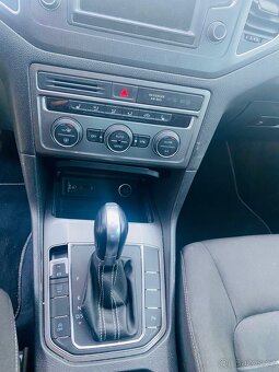 VW Golf Sportsvan 2.0 TDi 110kw DSG Lounge Cebia - 10