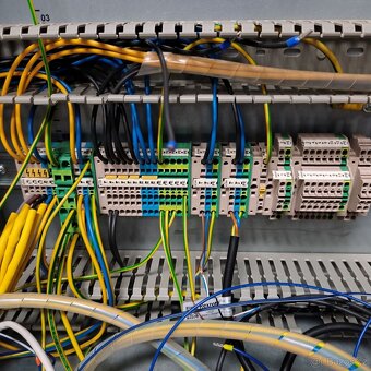 Industriální elektro rozvaděč pro CNC automatizaci original - 10