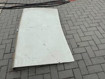 Volha Gaz 24 , přední kapota- zadní víko kufru - 10