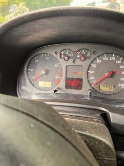 Dily VW Golf 4 1.9TDI 81kw barva LC6X - 10