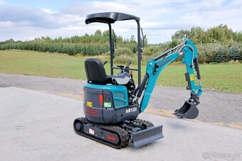 minirypadlo, minibagr, bagr, motor kubota - 10