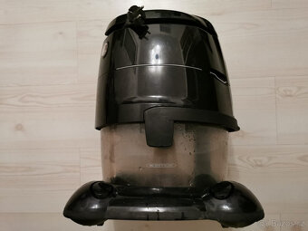 Vodní vysavač HYLA EST + elektrický kartáč VENTUS + sada NIM - 10