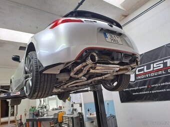 Nissan 370Z - 10