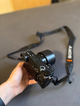 Bezzrcadlovka Sony Alpha 6300 + 3x objektiv + příslušenství - 10