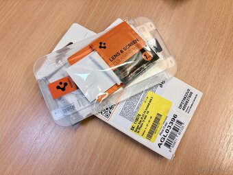 iPhone 13 mini 128 GB Midnight + Apple Leather Case + Spigen - 10