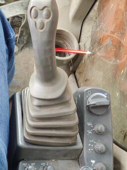 Pásový bagr HITACHI ZX210 LC-3 - 10