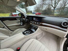 Mercedes Benz E350d 4x4, rv. 12/2017, 38.114km , plná výbava - 10
