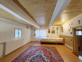 Prodej chaty/chalupy 128m² s pozemkem 688m² a garáží - 10