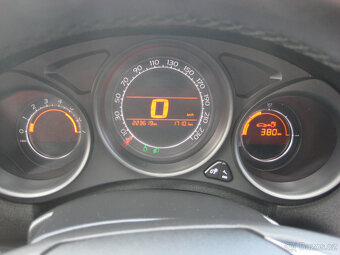 CITROEN C4 1.6 HDi 84KW SERVISKA DIGI KLIMA TAŽNÉ - 10