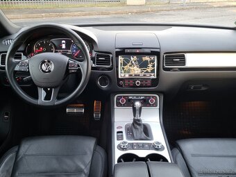 Volkswagen Touareg 3.0TDi 180kWEXECUTIVEPANORAM - 10