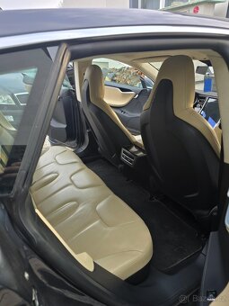 Tesla model S 85 - 10