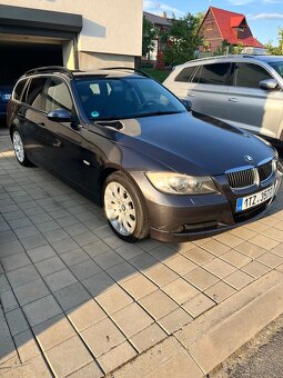 BMW e91 325i - 10