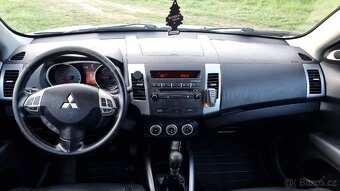 Mitsubishi Outlander II 2.0 DI-D 4x4 - 10