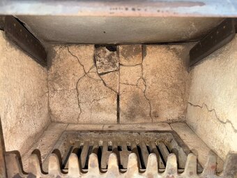 Kachlová kamna červená - 10