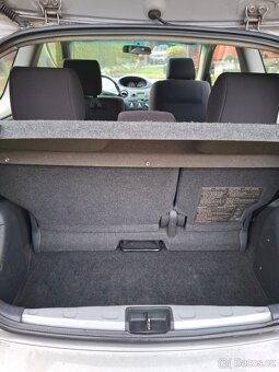 Toyota yaris ts 1.5 /Rezervace/ - 10