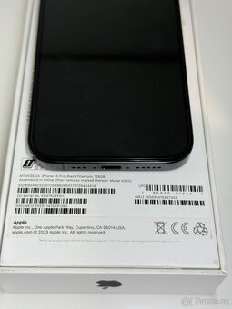 iPhone 15 Pro 128GB - černý titan - 10