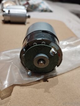 Motory do modelů - 10