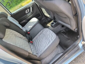 Škoda Roomster - 10