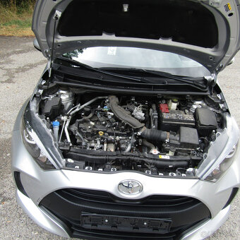 Toyota Yaris, 1,0i 53kw, BENZÍN, 2022, NAJETO 38 049km - 10