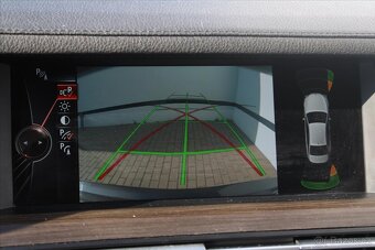 BMW Řada 7 740d xDrive 230kW M PAKET ČR (2015) - 10