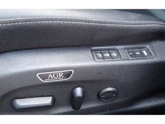 Opel Insignia kombi 2.0 CDTI ST Ultimate 4x4 rok 04/2021 - 10