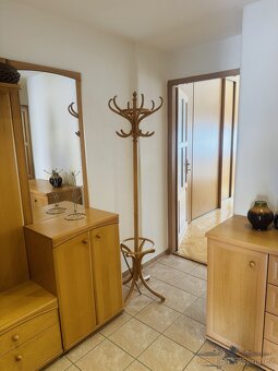 Pronájem zařízeného bytu 2+1 v Hradci Králové – Puškinova, 6 - 10