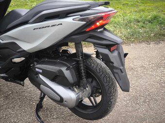 Honda Forza 125cm r.v 2022 - 10