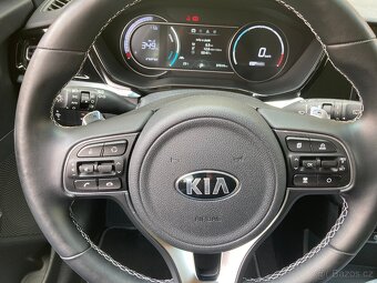 KIA NIRO EV SPIRIT BATERIE 64 kWh ROK 2021 37000 km - 10