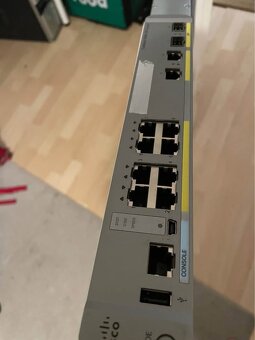 💻 Cisco Switch Catalyst 3560-CX – 8 portů (Repasovaný) - 10