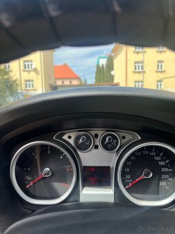 Ford Focus - 10
