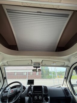 Karavan McLouis MC4 870 – TOP STAV Jen 2 600 km, luxusní vý - 10