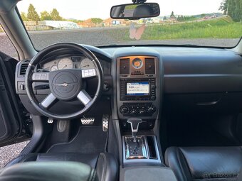 Chrysler 300C 6,1 SRT-8 - 10