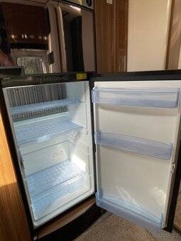 Integrovaný obytný automobil EuraIntegra 890 EB - 10