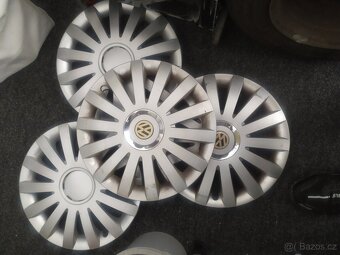 Zimní pneu 175/65 R13 na discích s poklicemi - 10