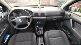 Škoda Octavia TOUR 1,6i 75KW MANUÁLNÍ KLIMATIZACE - 10