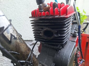Motokolo 80ccm – silný tah, výfuk chybí, jede skvěle - 10